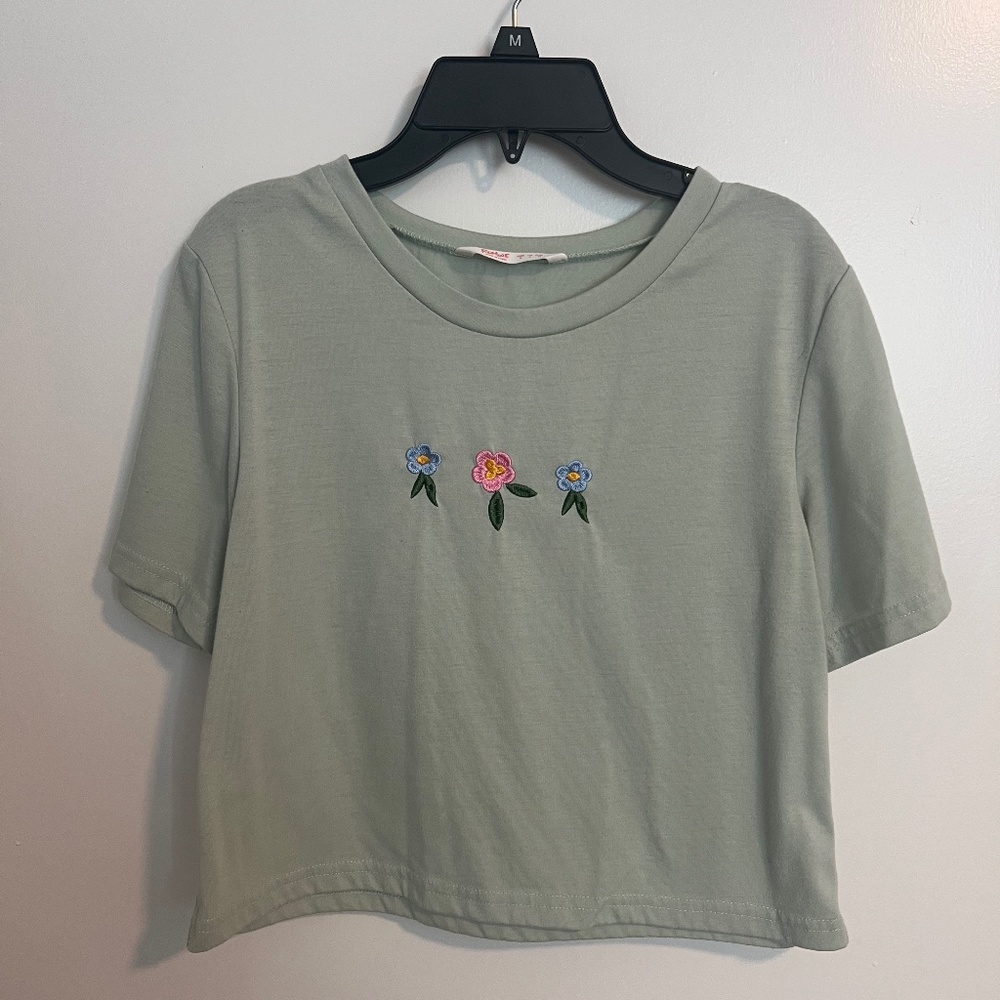 Sage green floral short sleeve shirt